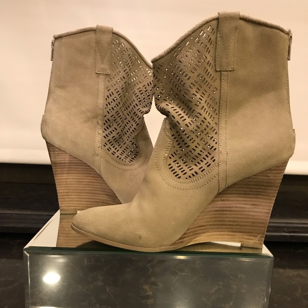 Crown Vintage genuine leather suede booties